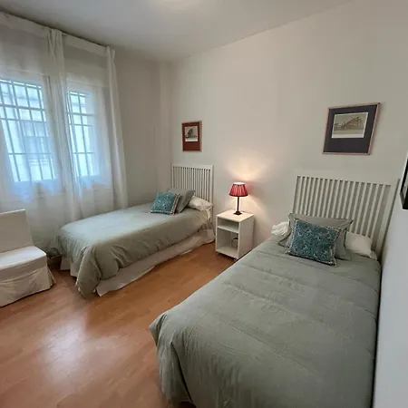 2 Bedroom By Guadalquivir River Appartamento *