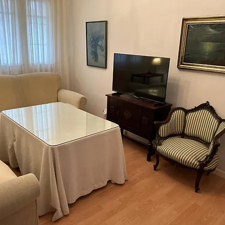 Apartment 2 Bedroom By Guadalquivir River